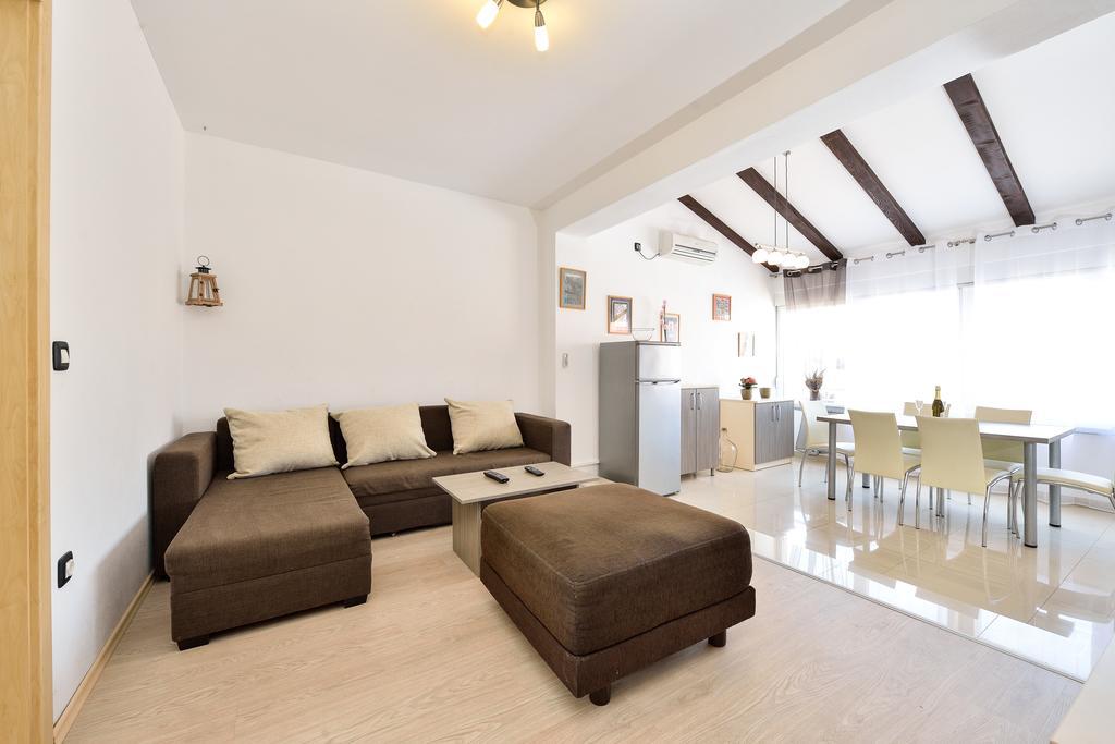 Apartments Nika&Karla Bibinje Buitenkant foto